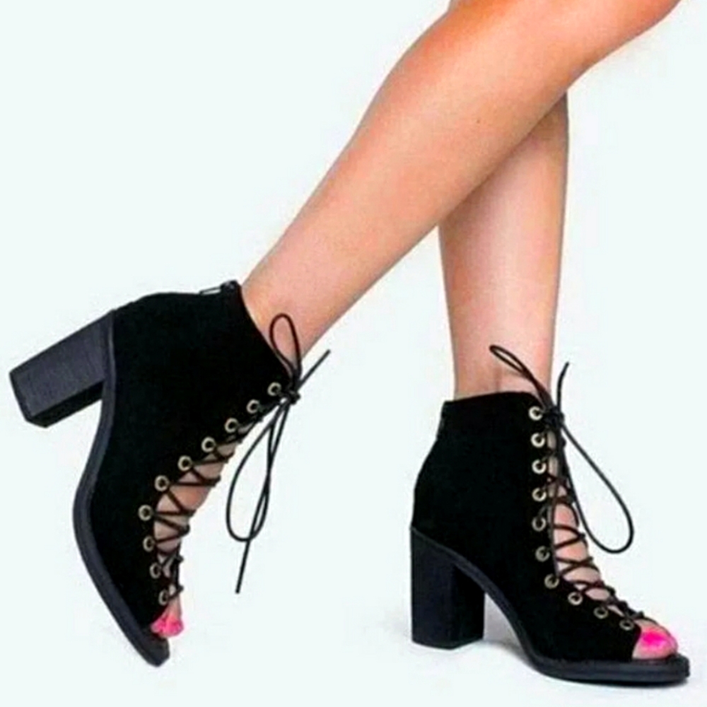 Jeffrey Campbell Cors lace up bootie